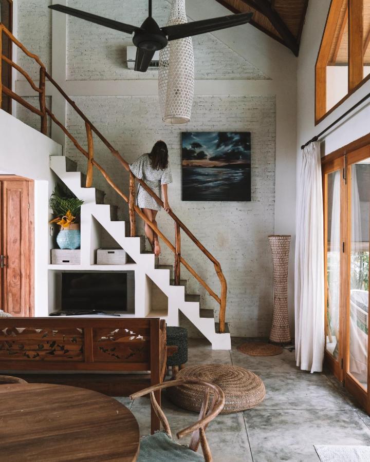 Отель Mana Eco Retreat Kuta  Экстерьер фото