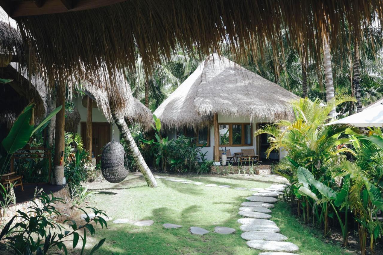 Отель Mana Eco Retreat Kuta  Экстерьер фото