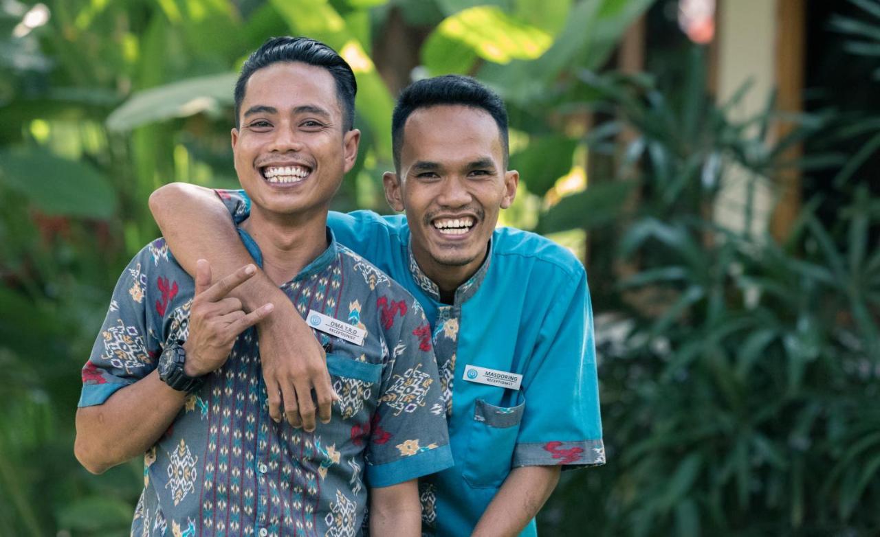 Отель Mana Eco Retreat Kuta  Экстерьер фото